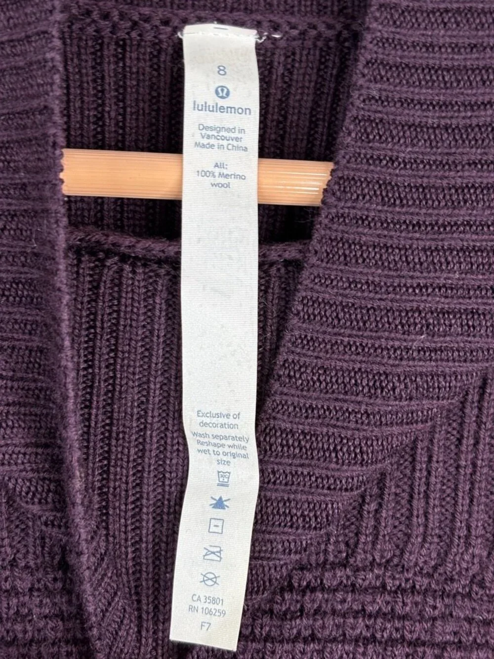 Lululemon Warm and Restore Sweater Size 8 Purple 100% Merino Wool Mock Neck Ski